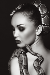 SnakeWoman ll - Fotokunst vrouw