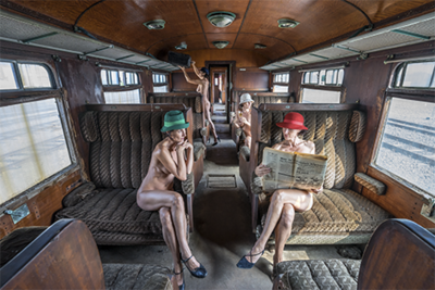 The Railroad Car - Fotokunst vrouwen