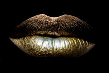 Golden-touch-|-Fotokunst-gouden-lippen-120-x-80-cm-NU-IN-SALE